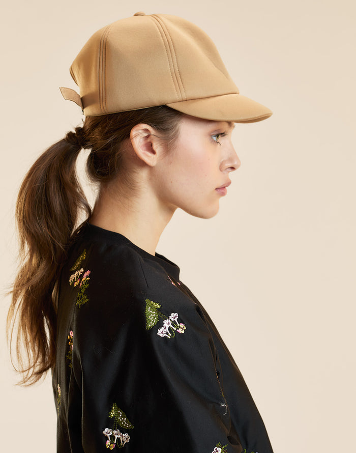 SHORT BRIM 6-PANEL HAT
