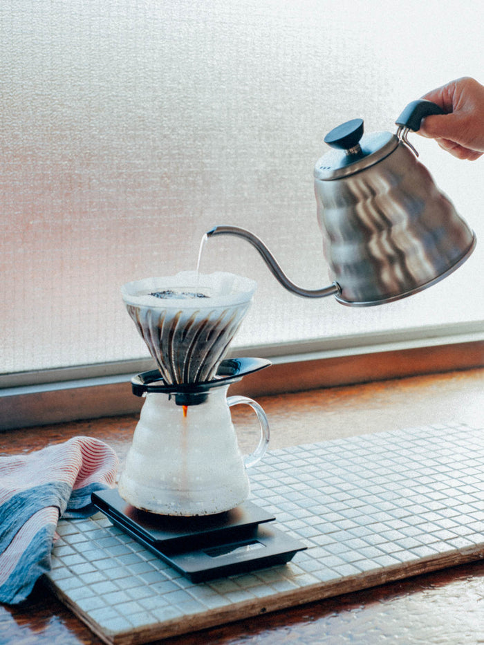 Photo of HARIO Buono Drip Kettle (1200ml/41oz) ( ) [ HARIO ] [ Kettles ]