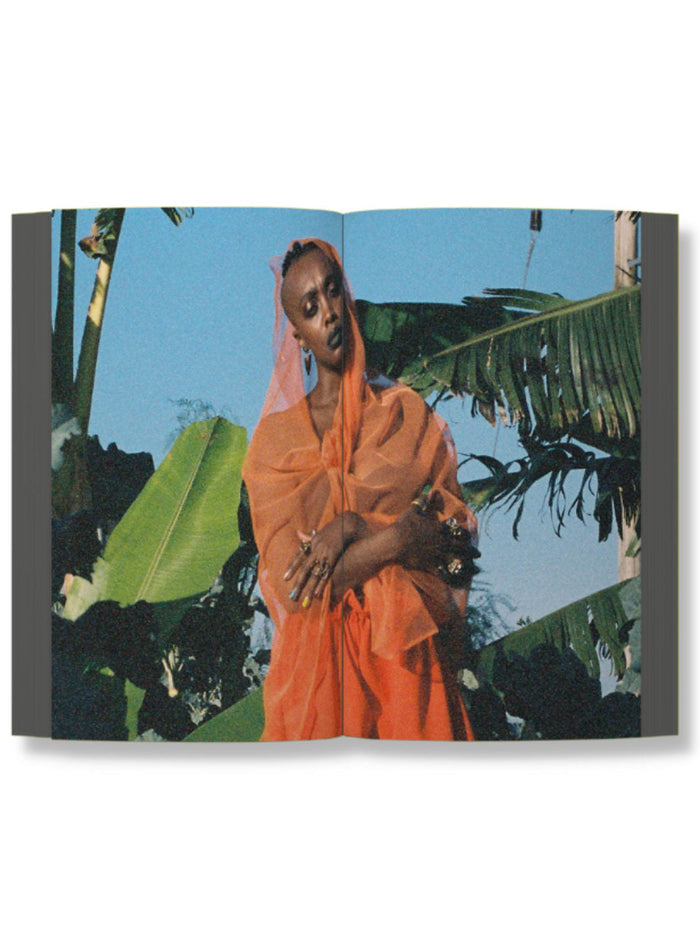 Photo of Coffee Milk Blood ( ) [ Vava Coffee ] [ Books ]