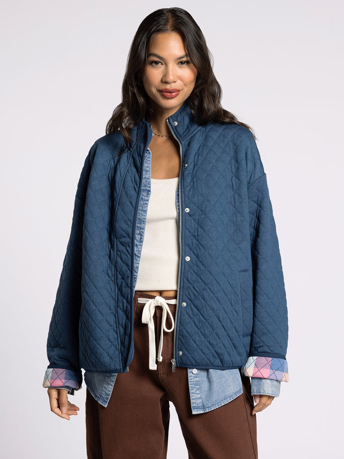 #color_quilted-vintage-indigo