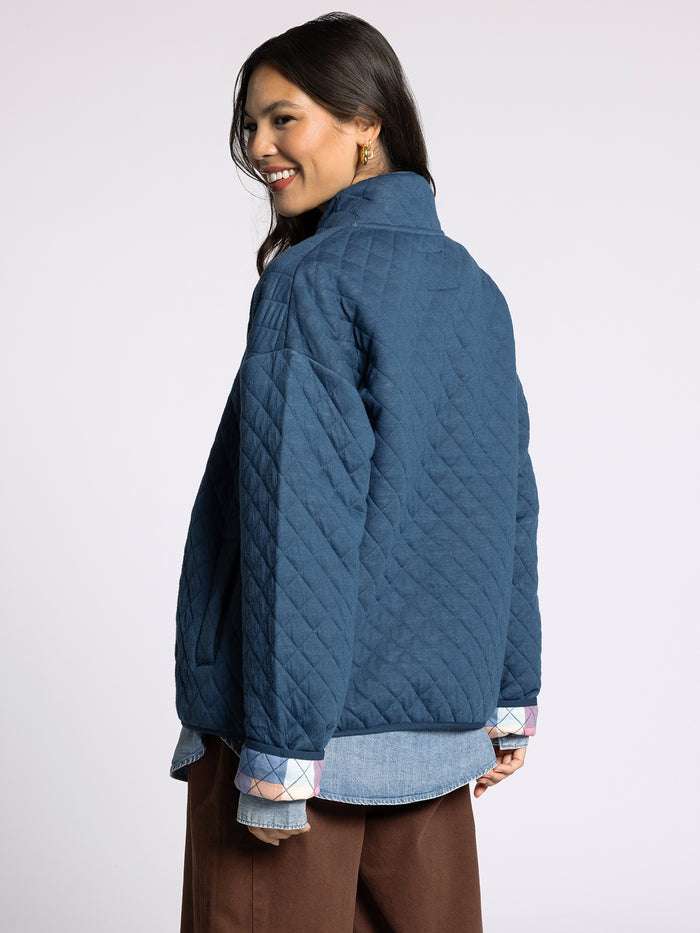 #color_quilted-vintage-indigo