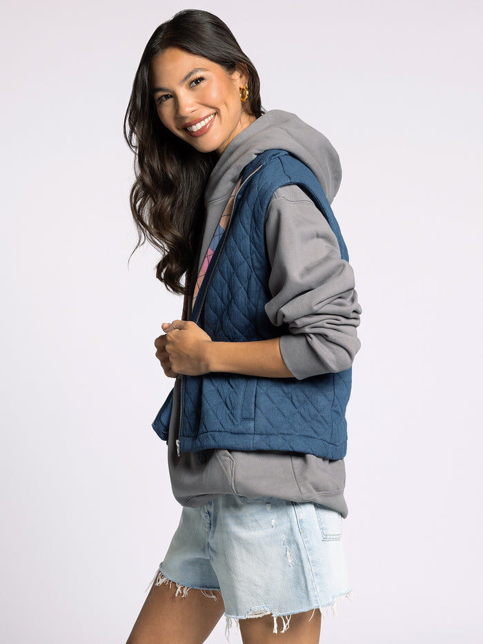 #color_quilted-vintage-indigo