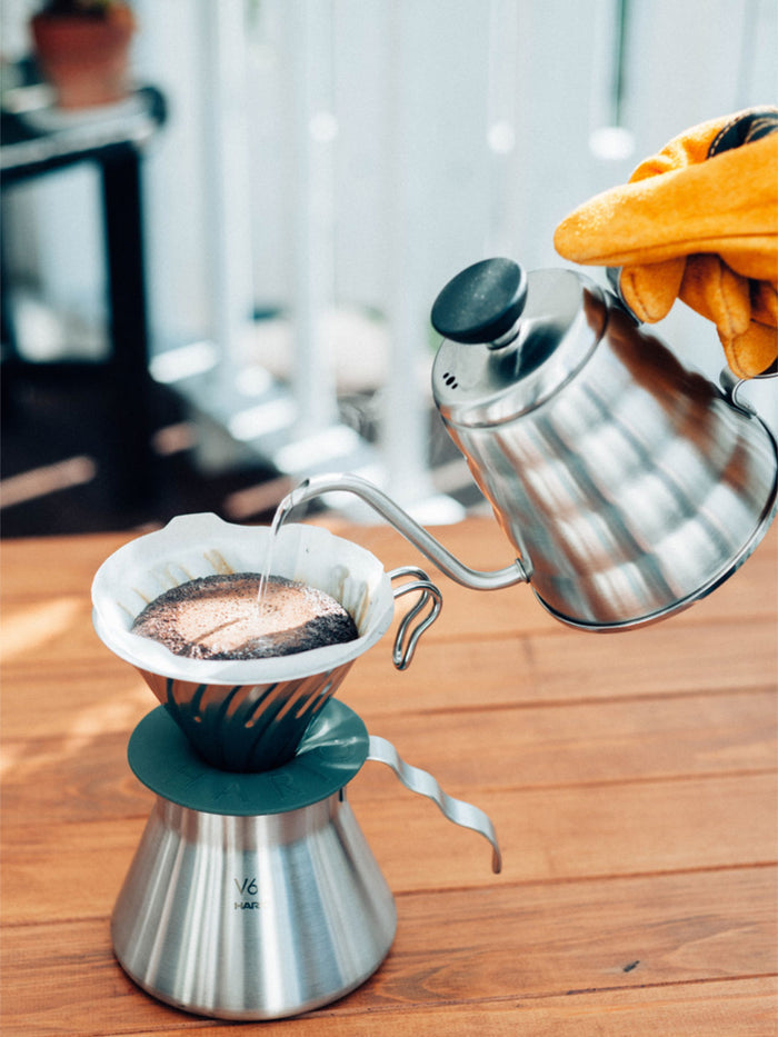 Photo of HARIO Buono Drip Kettle (700ml/24oz) ( ) [ HARIO ] [ Kettles ]