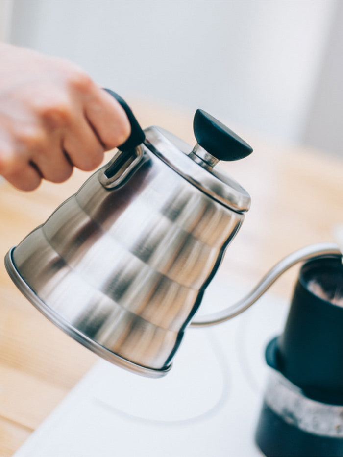Photo of HARIO Buono Drip Kettle (700ml/24oz) ( ) [ HARIO ] [ Kettles ]
