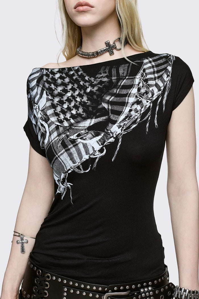 Black off-shoulder top in stretch viscose with checkered scarf print, slim fit and grunge vibe.