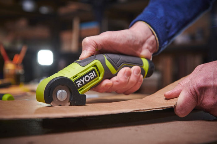 Kompaktni bežični alat za sečenje USB Lithium™ RCT4-120G 4V (2,0 Ah) RYOBI