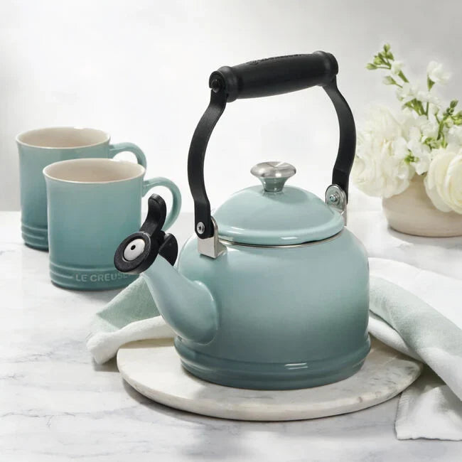 Le Creuset Classic Demi Tea Kettle