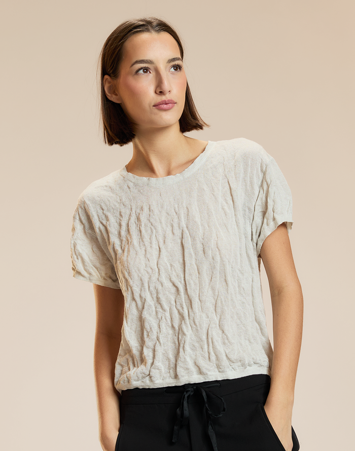 white crinkle knit tee
