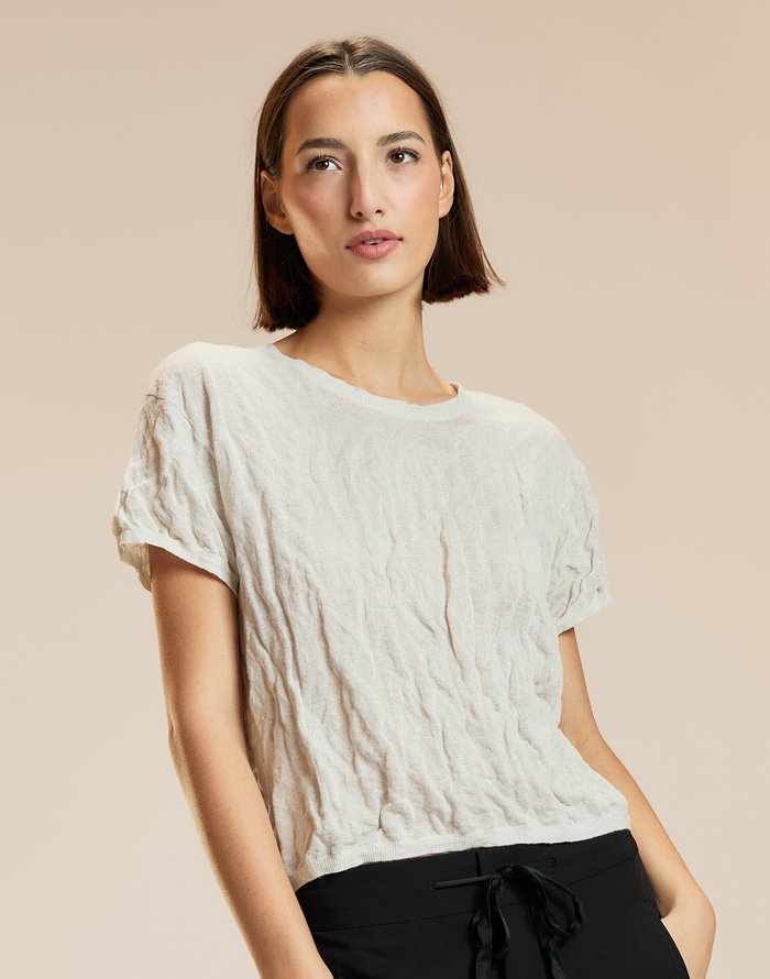 white crinkle knit tee