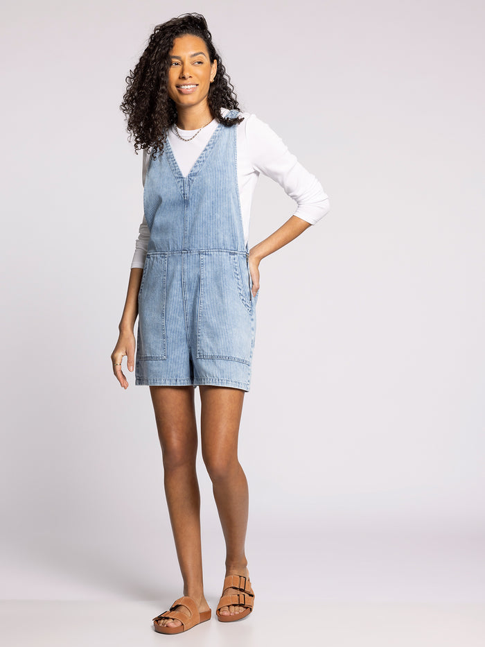 #color_washed-indigo-stripe