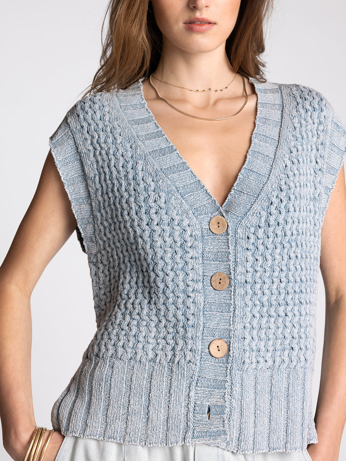 #color_washed-denim-blue