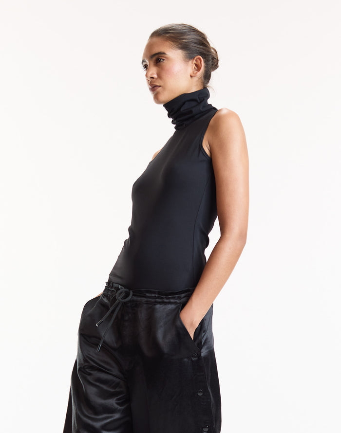 Black Sleeveless Fitted Turtleneck