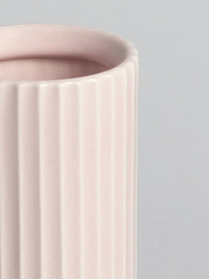 Photo of FABLE The Tall Bud Vase ( ) [ Fable ] [ Vase ]