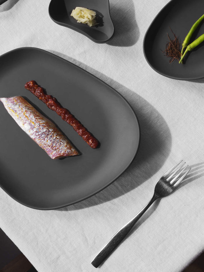 Photo of COOKPLAY Yayoi Flat Plate (23x20cm/9x8in) ( ) [ Cookplay ] [ Plates ]